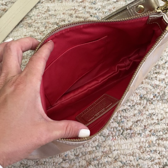 Coach side bag or small hand bag - Picture 3 of 5